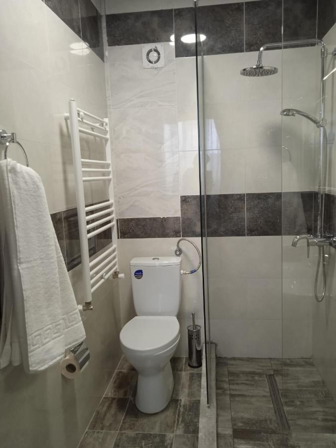 Hotel Marina srl Bucarest Esterno foto