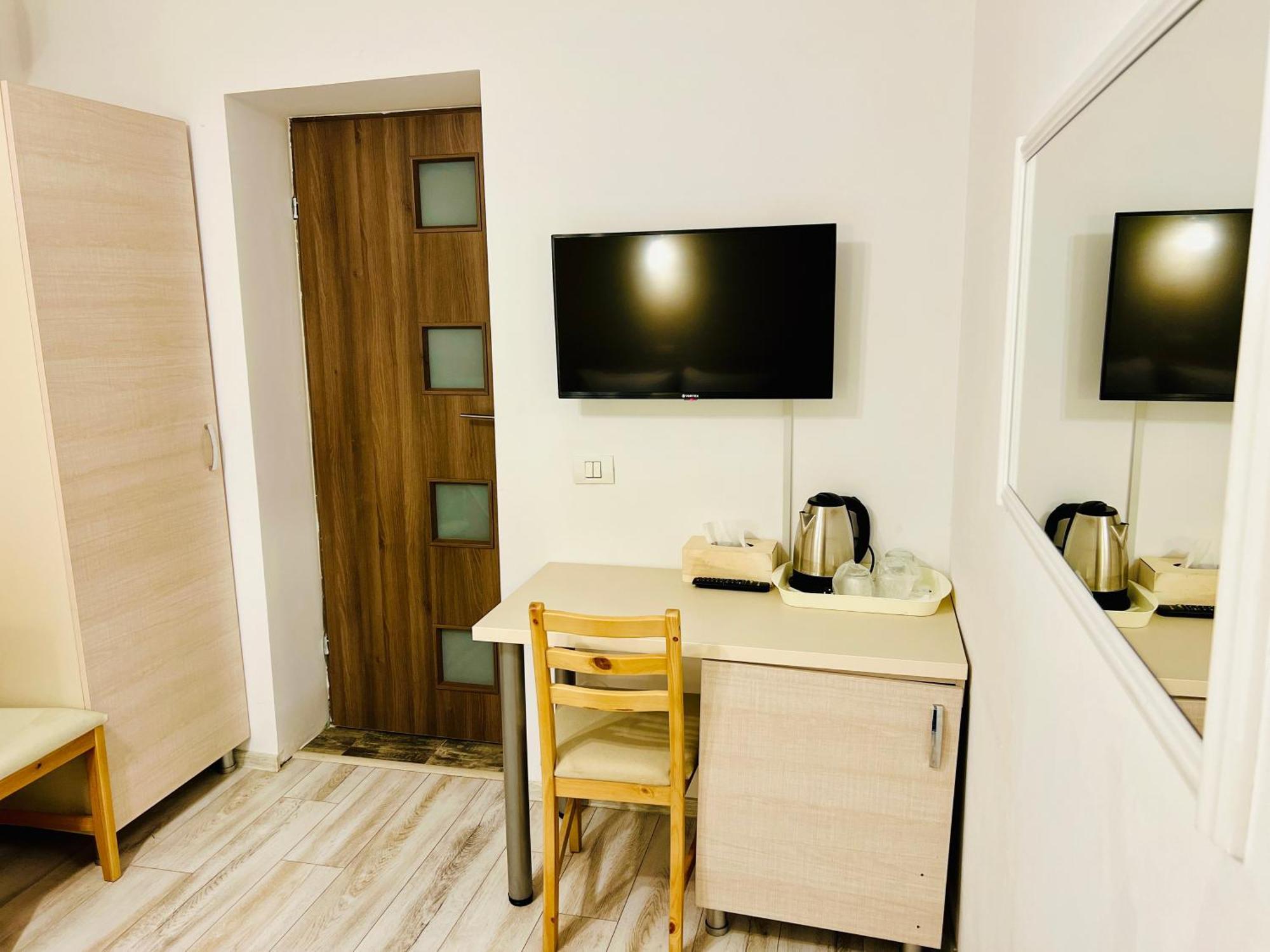 Hotel Marina srl Bucarest Esterno foto