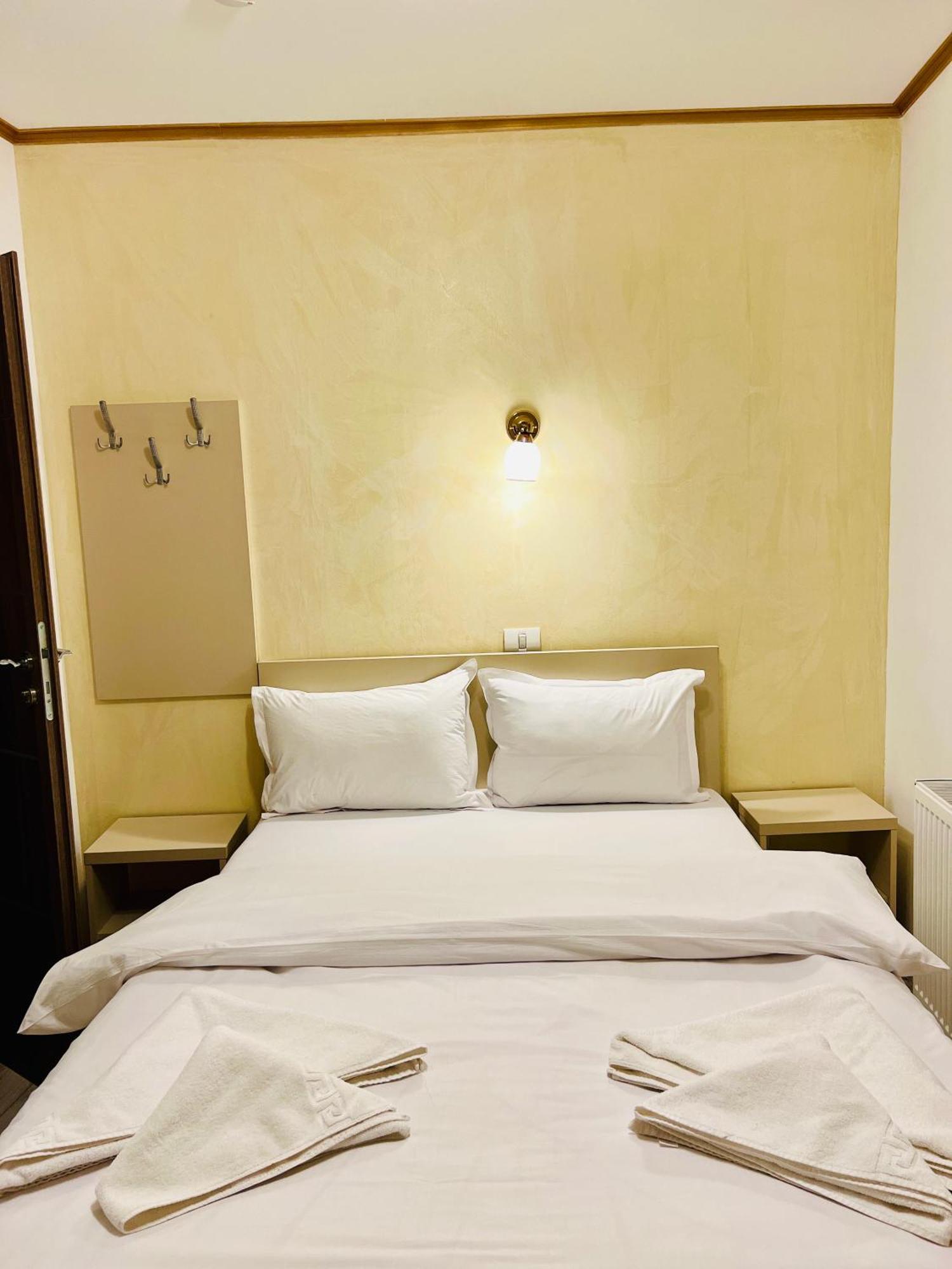 Hotel Marina srl Bucarest Esterno foto